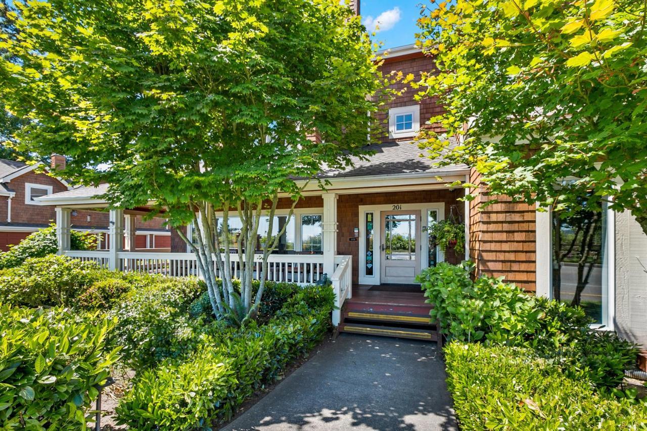 Saratoga Inn Langley Eksteriør bilde